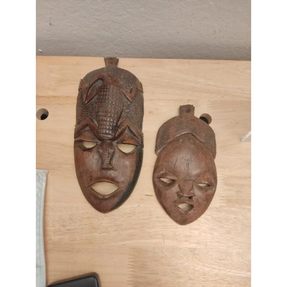 Set Of 2 Vintage African Tribal Masks Hand-Carved Wall‎ Hanging